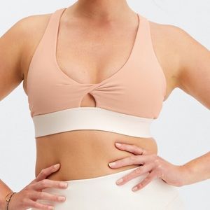 Fabletics Oasis Twist Bra size XXL